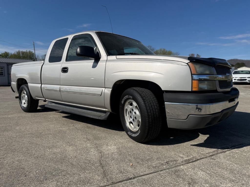 2004 Chevrolet Silverado 1500 LS